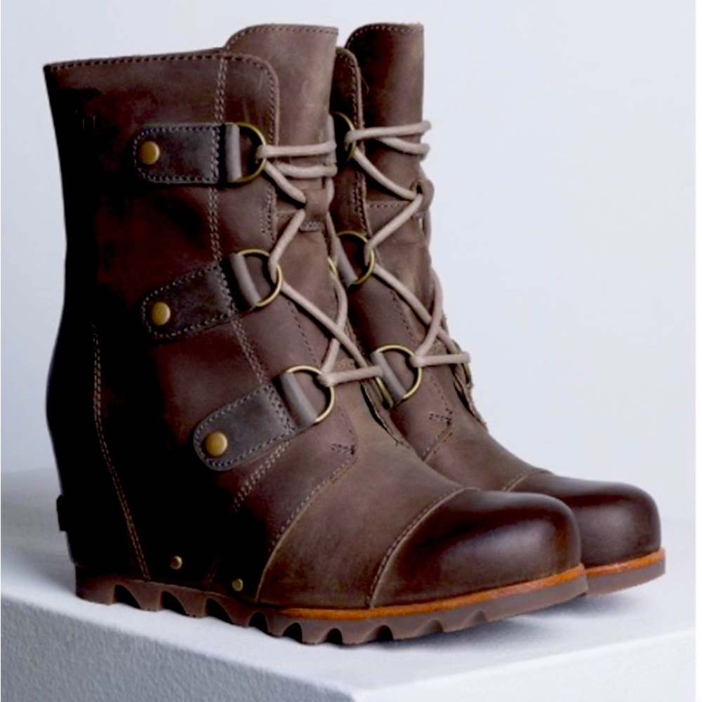 Sorel Joan of Arctic Women’s Waterproof boot, size 7.5